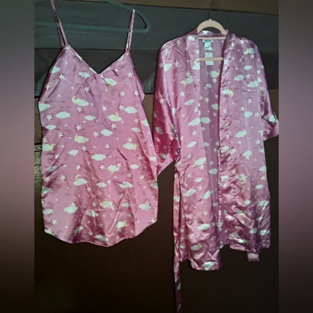 Like New Sexy Small Gabrielle Intimates Pink Cloud Stars & Moon 2 Piece lingerie
